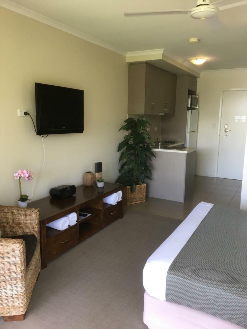 Airlie Central Apartments Airlie Beach Exterior photo