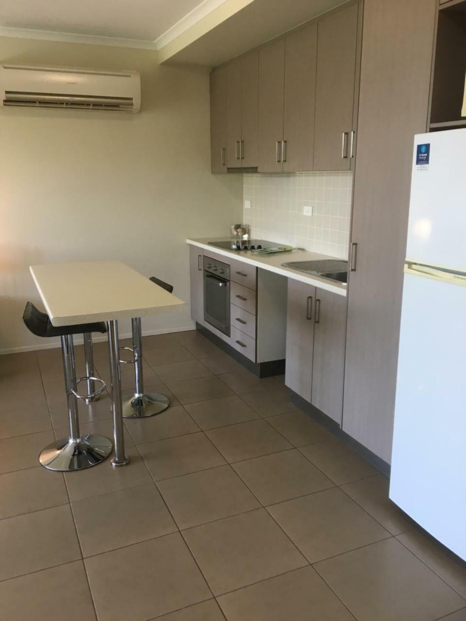Airlie Central Apartments Airlie Beach Exterior photo